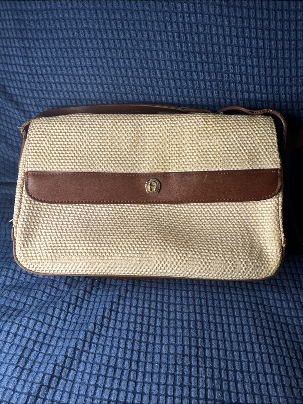 Vintage Etienne Aigner crossbody bag